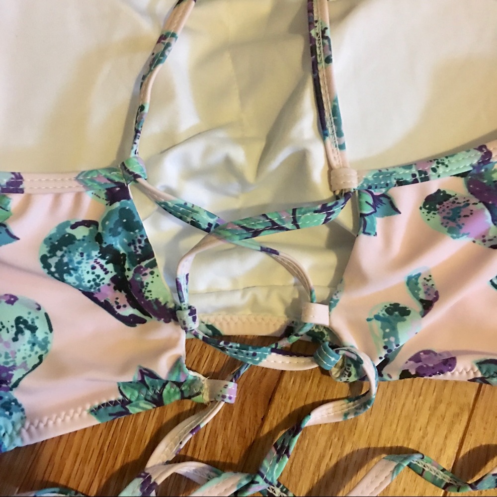 Cupshe Succulent High Neck and High Waist Bikini - Picture 5 of 8